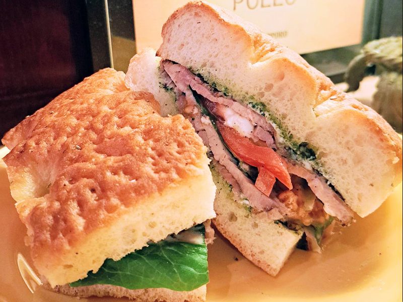 ローマのとあるお店のフォカッチャサンド